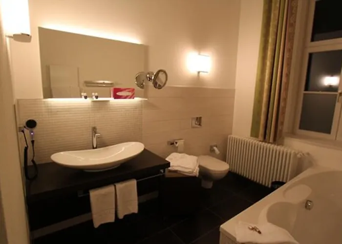 Schloss 3*